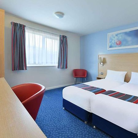 Travelodge Milton Keynes Old Stratford Δωμάτιο φωτογραφία
