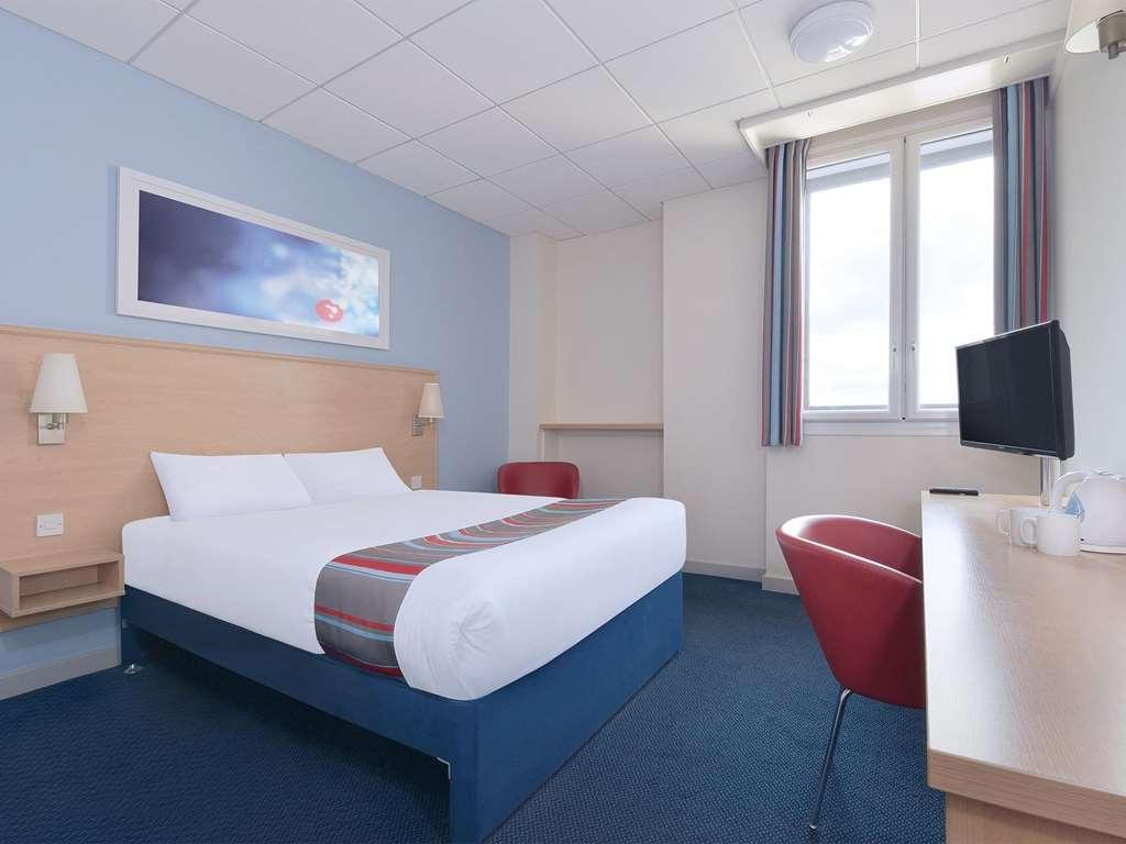 Travelodge Milton Keynes Old Stratford Δωμάτιο φωτογραφία